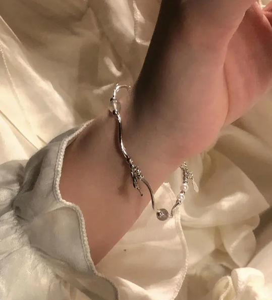 Pearl Fishtail Bracelet